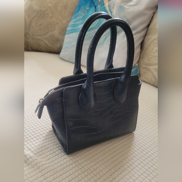 Mini Alligator Bag - Picture 7 of 8